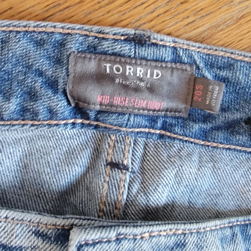 Torrid 20s Mid-rise Slim-Boot jeans, 20S - Picture 5 of 11